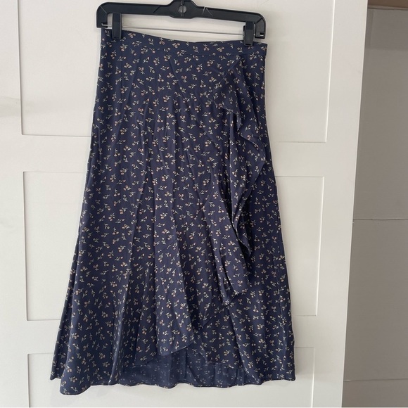Madewell Ruffle-Wrap Midi Skirt in Spring Fling 15747 - Picture 2 of 12